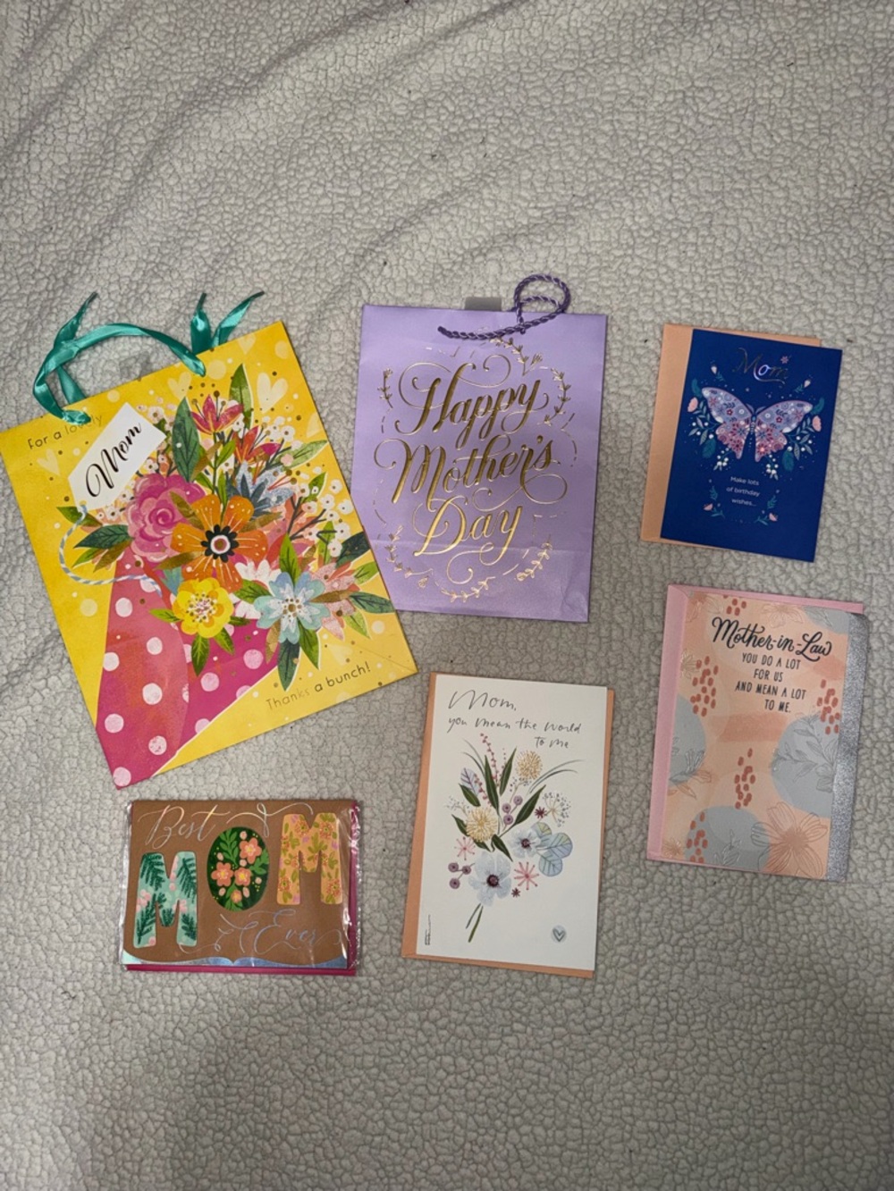 Mother’s Day Gift Bags and Four Cards For Mother’s - Mother’s Day/ Birthday